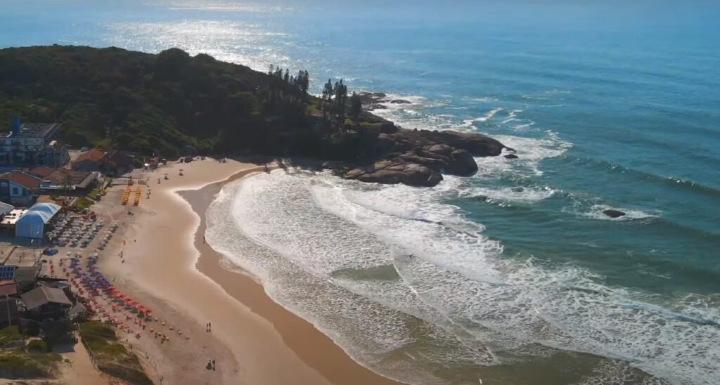 joaquina-beach-florianopolis-santa-catarina-brazil